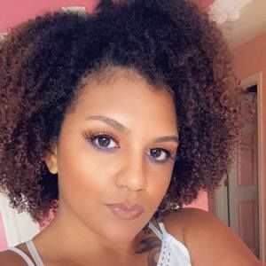 Meet your Posher, Eva